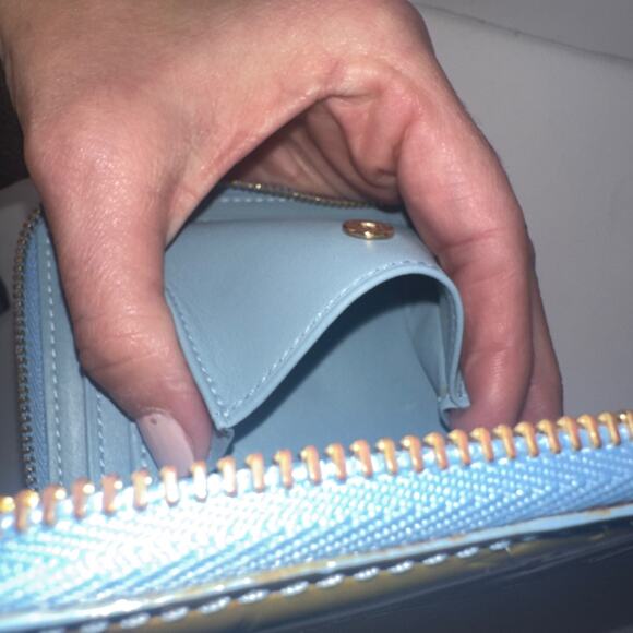 Authentic Louis Vuitton Green Blue Vernis Monogram Zip Wallet leather M91016 - Picture 10 of 12